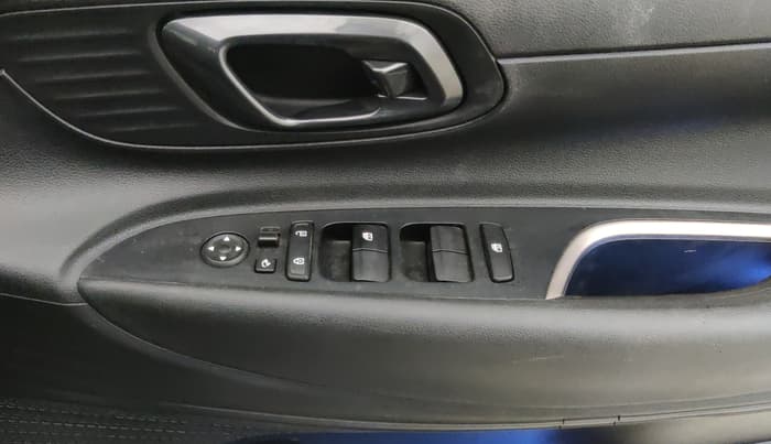 2022 Hyundai NEW I20 ASTA (O) 1.2 AT, Petrol, Automatic, 38,553 km, Driver Side Door Panels Control