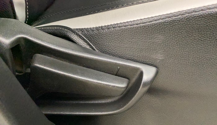 2021 Maruti S PRESSO VXI+, Petrol, Manual, 36,320 km, Driver Side Adjustment Panel