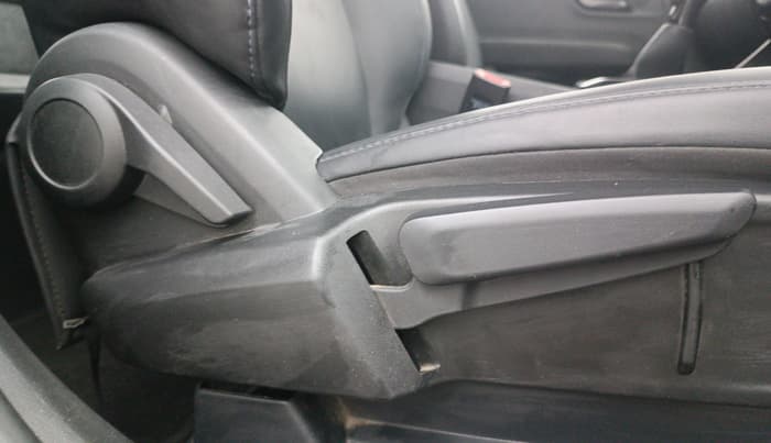 2021 Tata ALTROZ XZ PLUS PETROL DARK EDITION, Petrol, Manual, 56,804 km, Driver Side Adjustment Panel