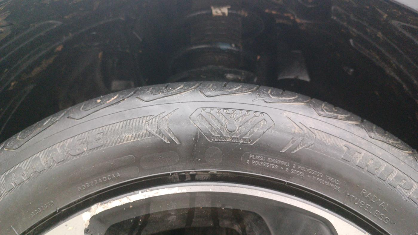 2021 Tata ALTROZ XZ PLUS PETROL DARK EDITION, Petrol, Manual, 56,804 km, Left Front Tyre Tread