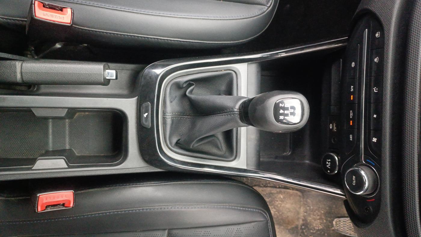 2021 Tata ALTROZ XZ PLUS PETROL DARK EDITION, Petrol, Manual, 56,804 km, Gear Lever