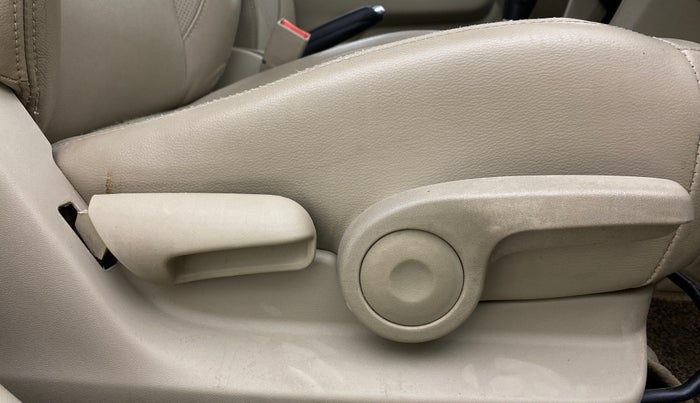 2018 Maruti Ciaz ALPHA  AT 1.4  PETROL, Petrol, Automatic, 74,123 km, Driver Side Adjustment Panel