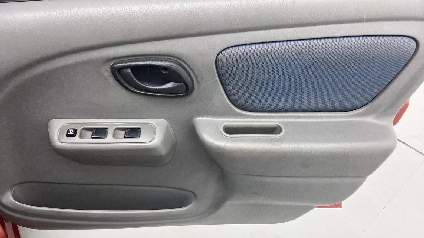 2011 Maruti Alto K10 VXI P, Petrol, Manual, 58,071 km, Driver Side Door Panels Control