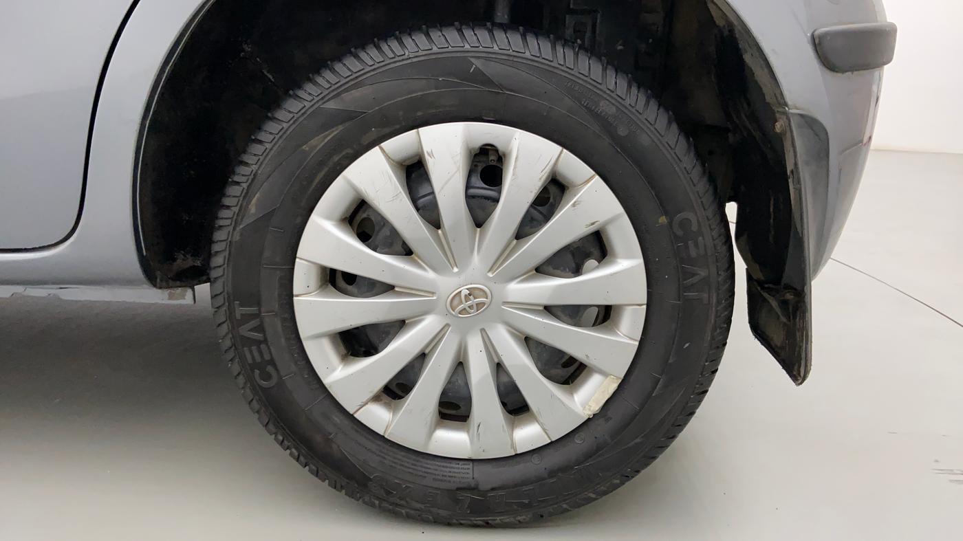2014 Toyota Etios Liva G, CNG, Manual, 63,871 km, Left Rear Wheel