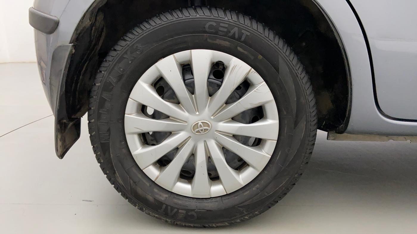 2014 Toyota Etios Liva G, CNG, Manual, 63,871 km, Right Rear Wheel
