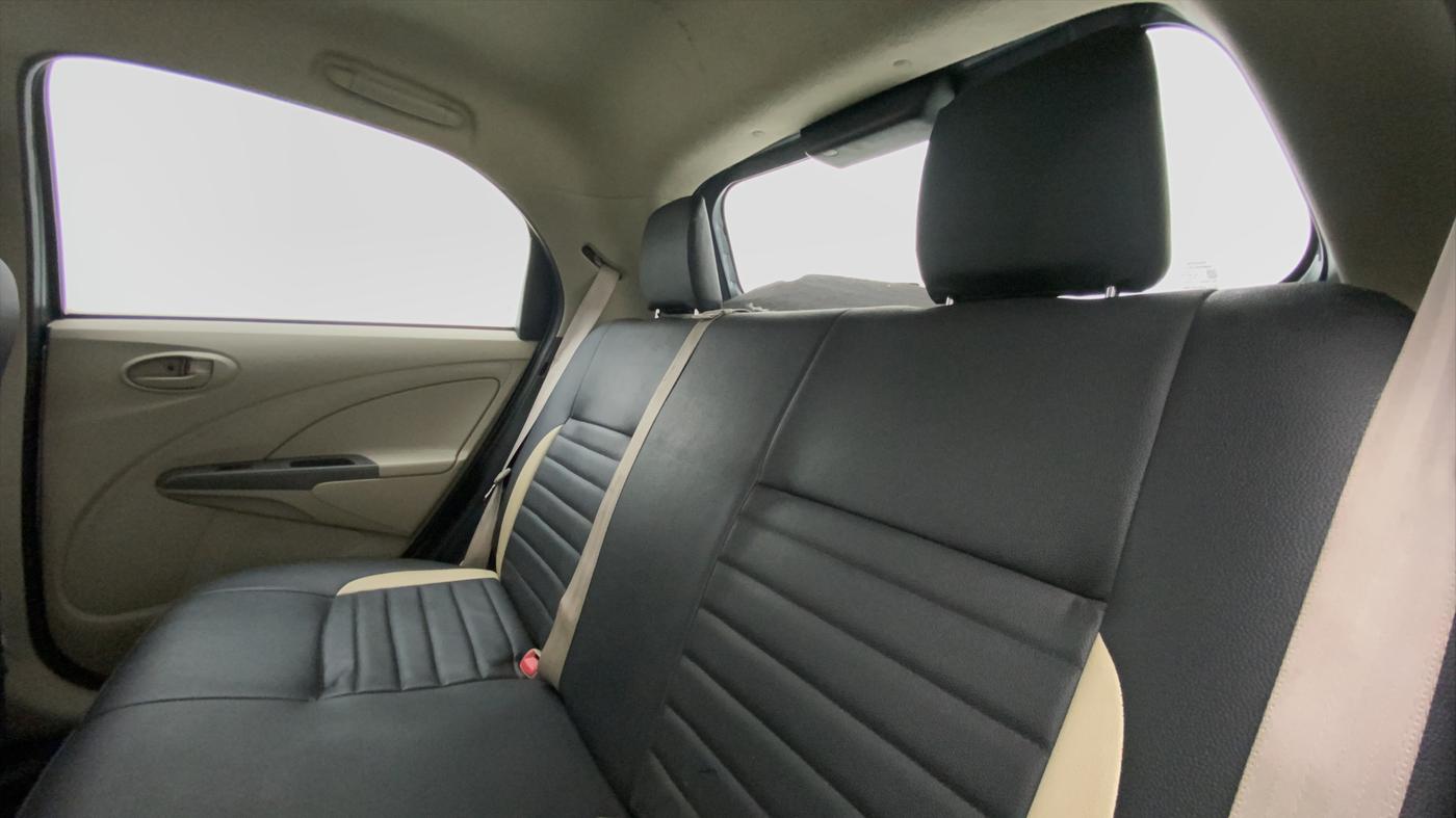 2014 Toyota Etios Liva G, CNG, Manual, 63,871 km, Right Side Rear Door Cabin