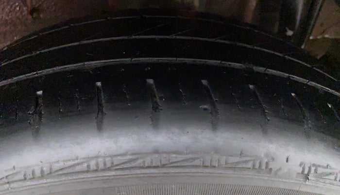 2017 Tata Tiago XT 1.05 REVOTORQ, Diesel, Manual, 92,134 km, Right Rear Tyre Tread