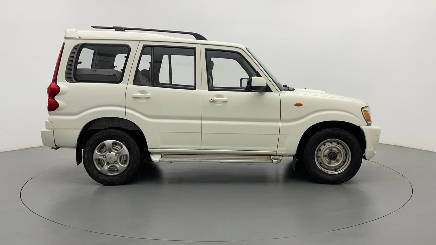 2012 Mahindra Scorpio LX BS III, Diesel, Manual, 84,884 km, Right Side