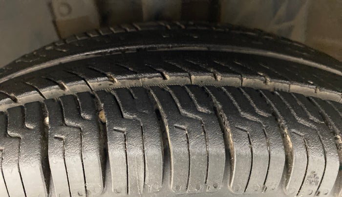2018 Datsun Redi Go T(O) 1.0, Petrol, Manual, 73,509 km, Left Front Tyre Tread