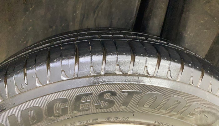 2017 Maruti Ciaz ZDI SHVS, Diesel, Manual, 68,320 km, Left Rear Tyre Tread