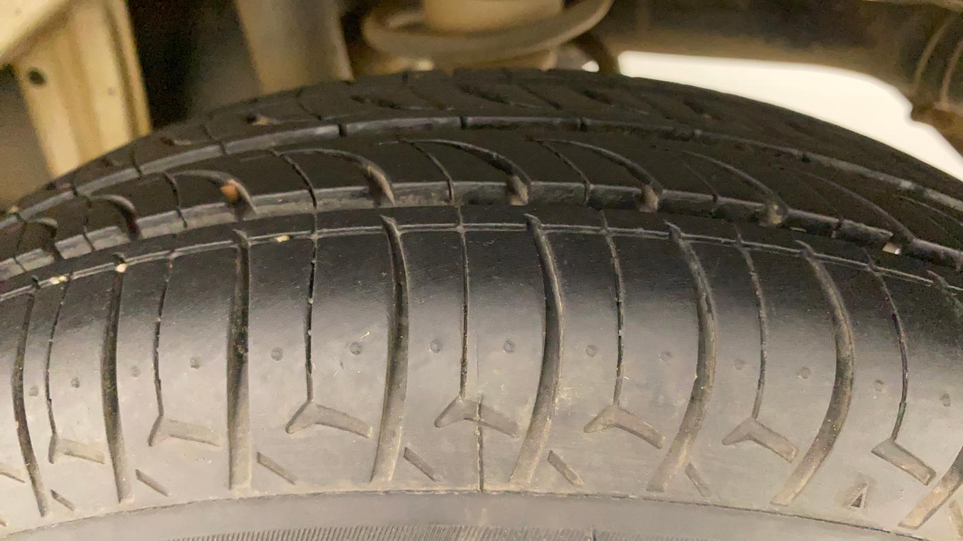2012 Maruti Alto 800 LXI, Petrol, Manual, 81,974 km, Left Rear Tyre Tread