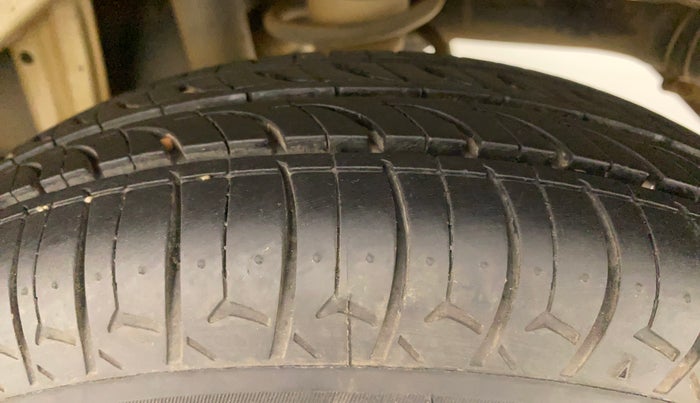 2012 Maruti Alto 800 LXI, Petrol, Manual, 81,974 km, Left Rear Tyre Tread