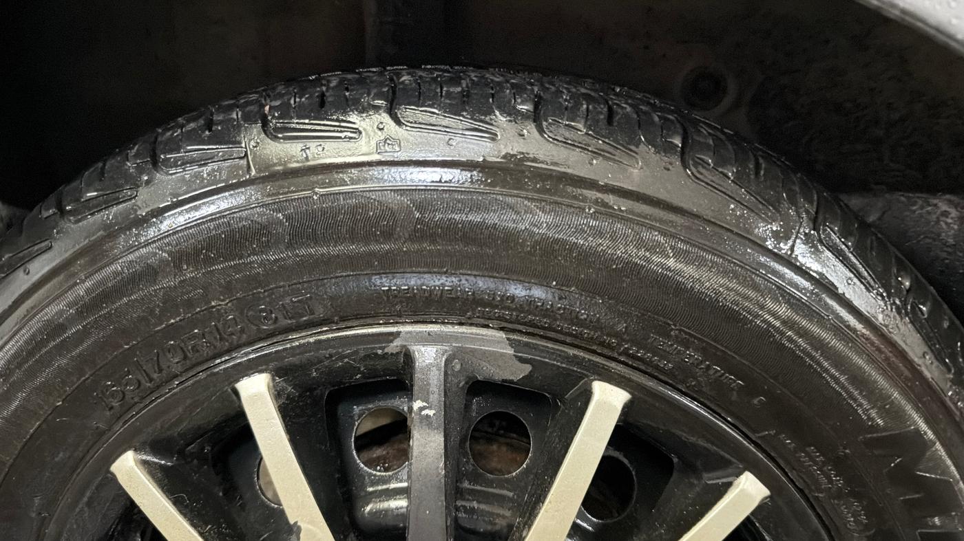 2016 Maruti Celerio VXI AMT, CNG, Automatic, 67,021 km, Right Rear Tyre Tread