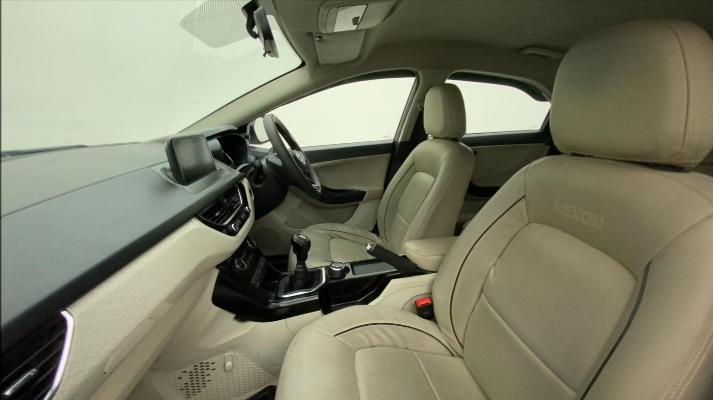 2020 Tata NEXON XZ PLUS PETROL, Petrol, Manual, 62,836 km, Right Side Front Door Cabin