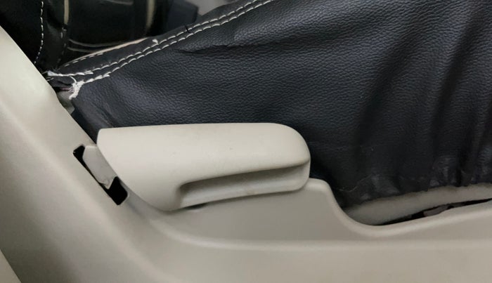 2019 Maruti Celerio VXI CNG, CNG, Manual, 50,834 km, Driver Side Adjustment Panel