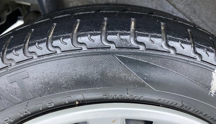 2017 Maruti Wagon R 1.0 VXI, Petrol, Manual, 35,775 km, Right Rear Tyre Tread