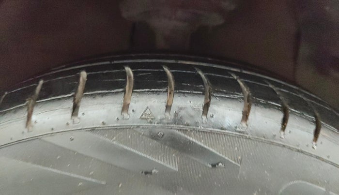 2016 Hyundai Grand i10 MAGNA 1.2 KAPPA VTVT, Petrol, Manual, 45,536 km, Right Front Tyre Tread