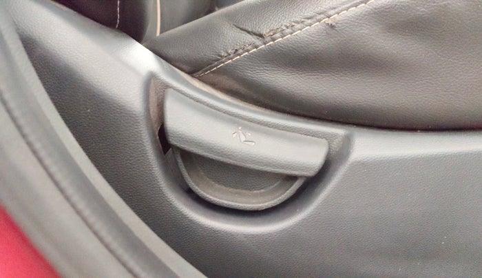 2016 Hyundai Grand i10 MAGNA 1.2 KAPPA VTVT, Petrol, Manual, 45,536 km, Driver Side Adjustment Panel