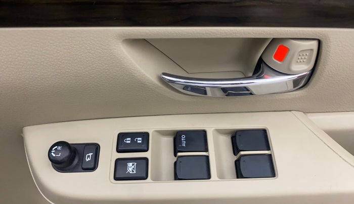 2019 Maruti Ertiga ZXI AT SHVS, Petrol, Automatic, 42,989 km, Driver Side Door Panels Control