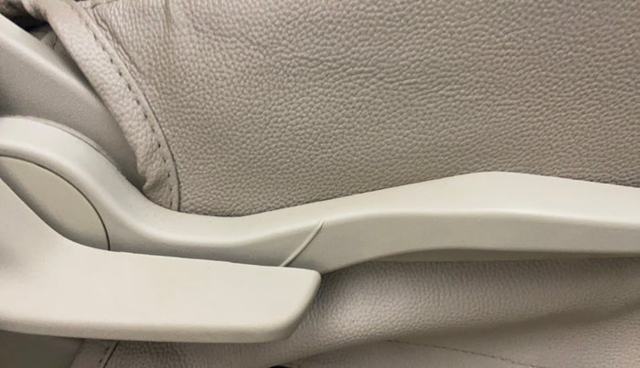 2019 Maruti Ertiga ZXI AT SHVS, Petrol, Automatic, 42,989 km, Driver Side Adjustment Panel