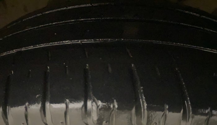 2019 Maruti Ertiga ZXI AT SHVS, Petrol, Automatic, 42,989 km, Right Front Tyre Tread