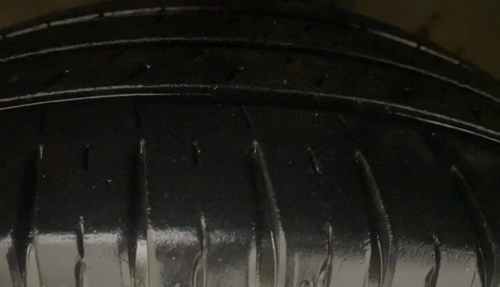 2019 Maruti Ertiga ZXI AT SHVS, Petrol, Automatic, 42,989 km, Left Front Tyre Tread