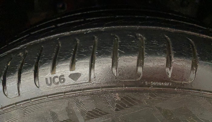 2015 Ford Figo Aspire TREND 1.2 PETROL, Petrol, Manual, 45,957 km, Right Front Tyre Tread