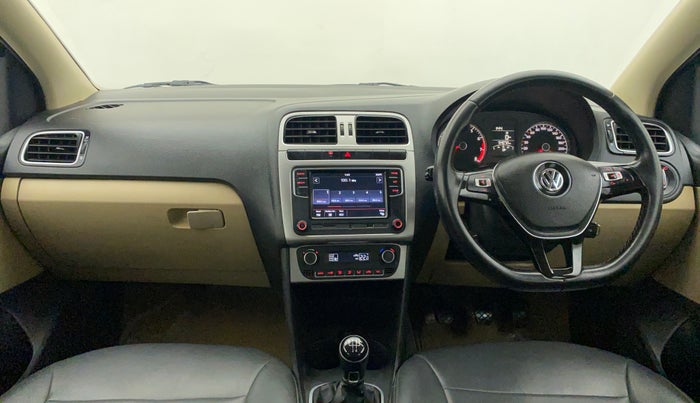 2017 Volkswagen Polo HIGHLINE1.2L, Petrol, Manual, 54,287 km, Dashboard