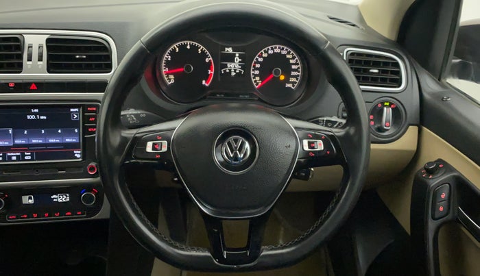 2017 Volkswagen Polo HIGHLINE1.2L, Petrol, Manual, 54,287 km, Steering Wheel Close Up