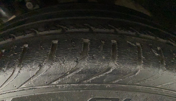 2017 Volkswagen Polo HIGHLINE1.2L, Petrol, Manual, 54,287 km, Left Rear Tyre Tread