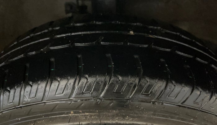 2018 Maruti Wagon R 1.0 VXI AMT, Petrol, Automatic, 30,520 km, Right Front Tyre Tread
