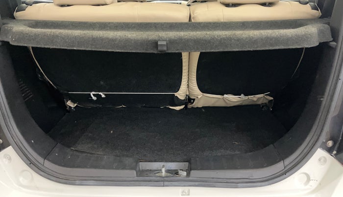 2018 Maruti Wagon R 1.0 VXI AMT, Petrol, Automatic, 30,520 km, Boot Inside