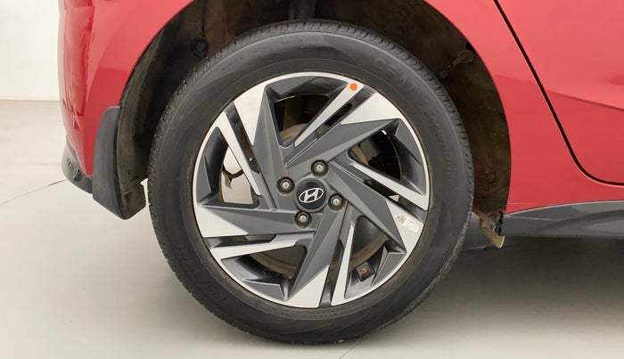 2021 Hyundai NEW I20 ASTA (O) 1.2 MT DUAL TONE, Petrol, Manual, 31,190 km, Right Rear Wheel