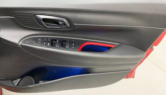 2021 Hyundai NEW I20 ASTA (O) 1.2 MT DUAL TONE, Petrol, Manual, 31,190 km, Driver Side Door Panels Control