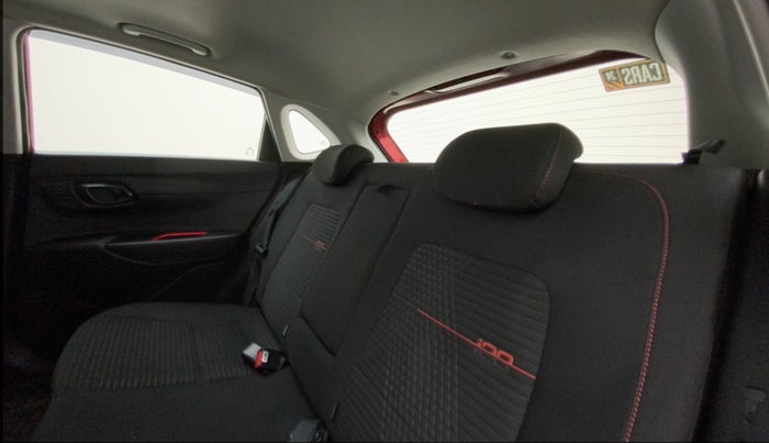 2021 Hyundai NEW I20 ASTA (O) 1.2 MT DUAL TONE, Petrol, Manual, 31,190 km, Right Side Rear Door Cabin