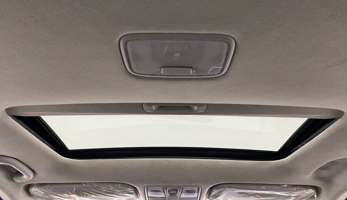 2021 Hyundai NEW I20 ASTA (O) 1.2 MT DUAL TONE, Petrol, Manual, 31,190 km, Moonroof/ Sunroof