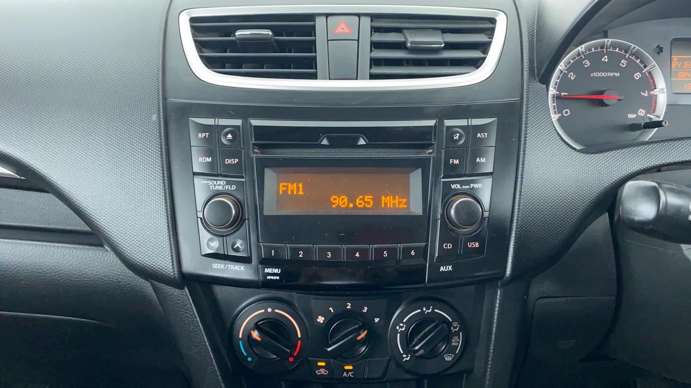 2017 Maruti Swift VXI D, Petrol, Manual, 88,512 km, Air Conditioner