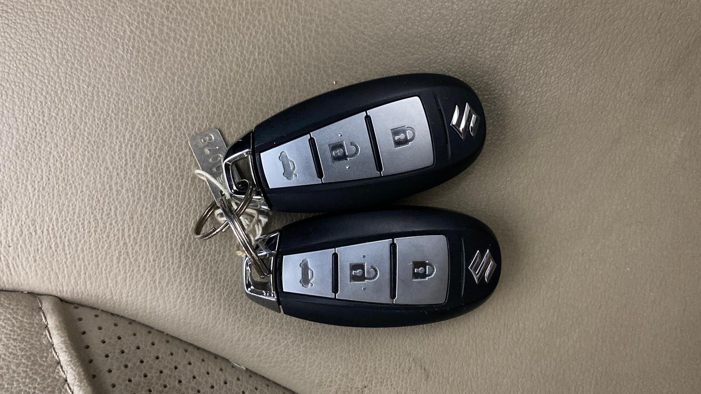 2019 Maruti Ciaz ALPHA 1.5 SHVS PETROL, Petrol, Manual, 31,418 km, Key Close Up