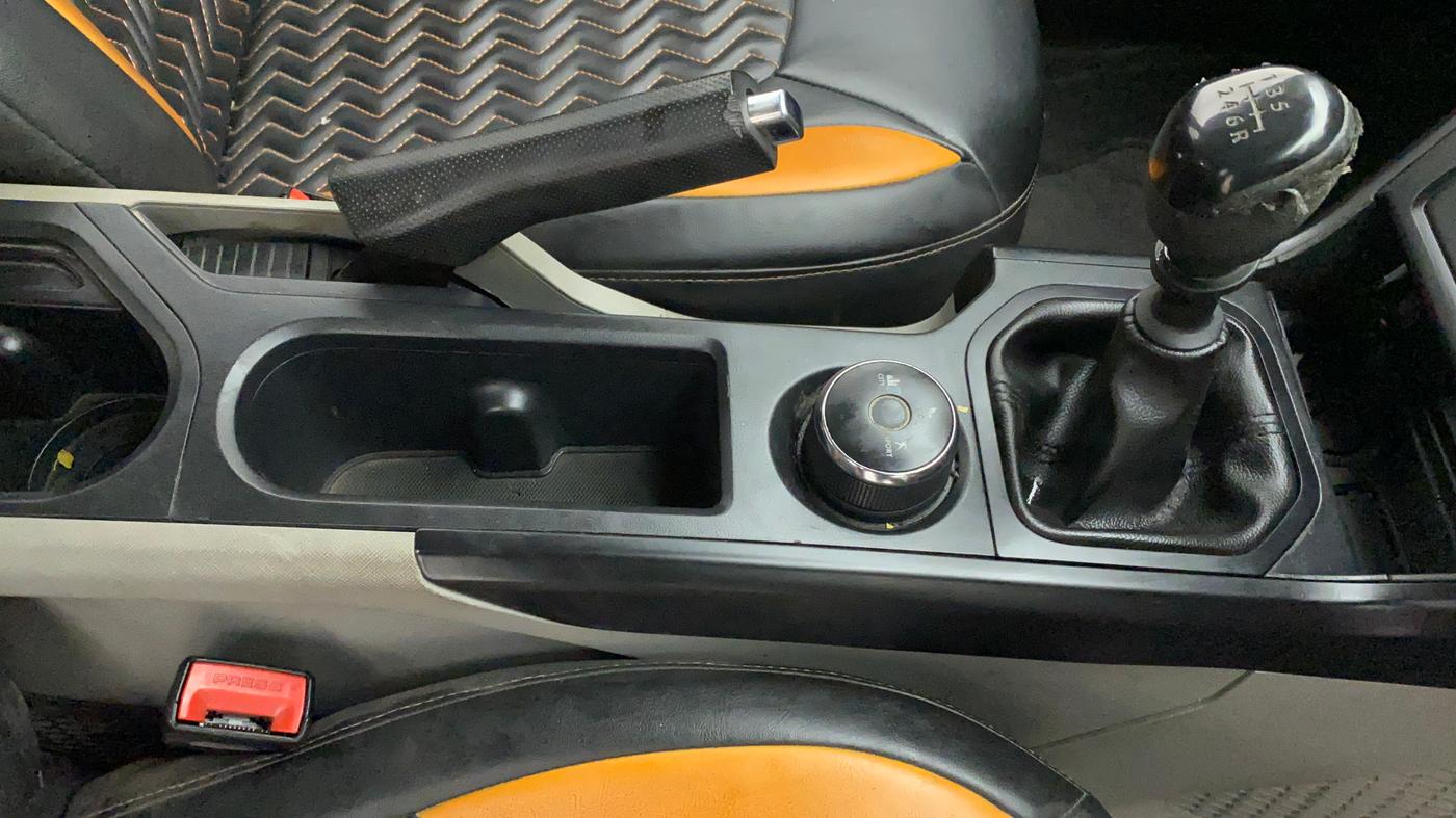 2018 Tata NEXON XE PETROL, Petrol, Manual, 17,747 km, Gear Lever