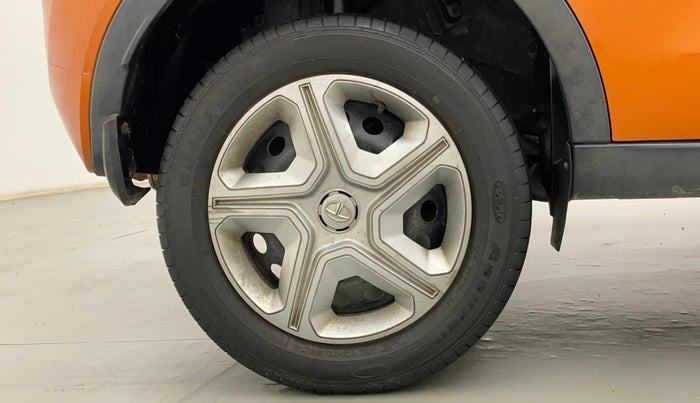 2018 Tata NEXON XE PETROL, Petrol, Manual, 17,747 km, Right Rear Wheel