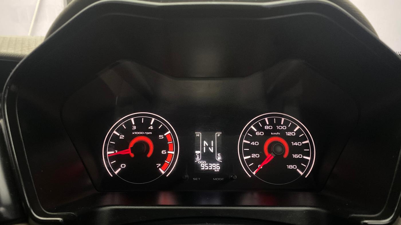 2016 Mahindra Kuv100 K4 6 STR, Petrol, Manual, 95,396 km, Odometer Image