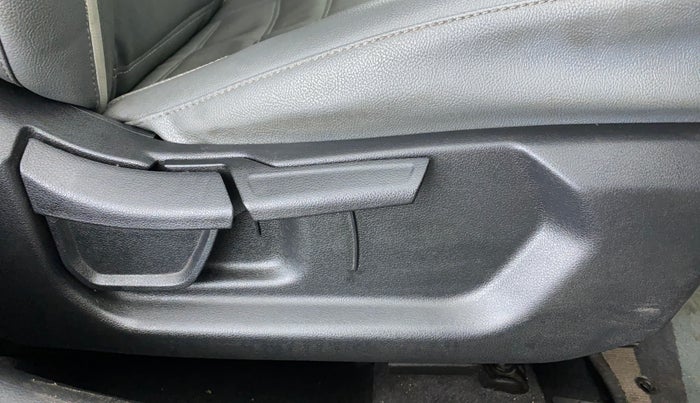 2021 Hyundai NEW I20 SPORTZ 1.5 MT, Diesel, Manual, 90,716 km, Driver Side Adjustment Panel