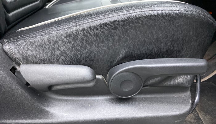 2019 Maruti Vitara Brezza ZDI PLUS AMT, Diesel, Automatic, 72,577 km, Driver Side Adjustment Panel