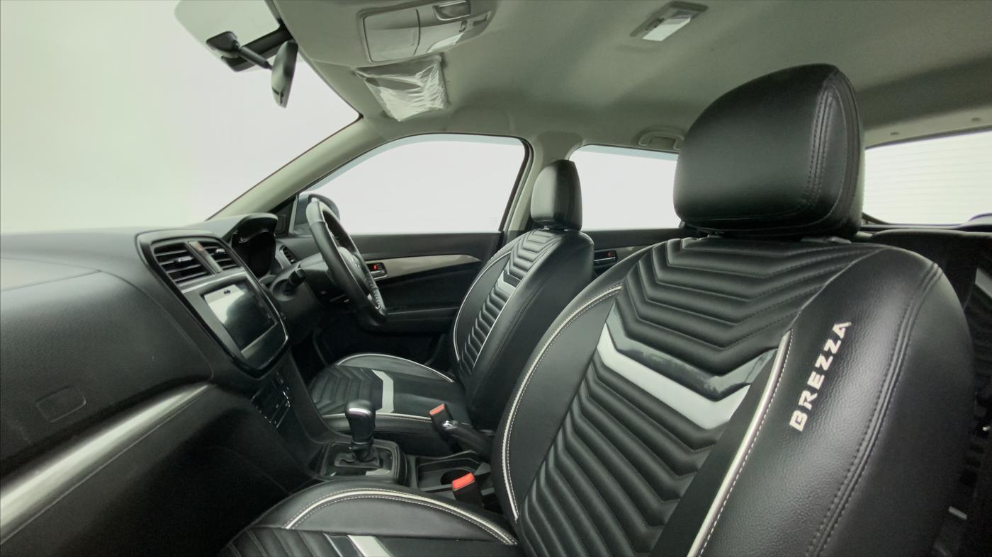 2019 Maruti Vitara Brezza ZDI PLUS AMT, Diesel, Automatic, 72,577 km, Right Side Front Door Cabin