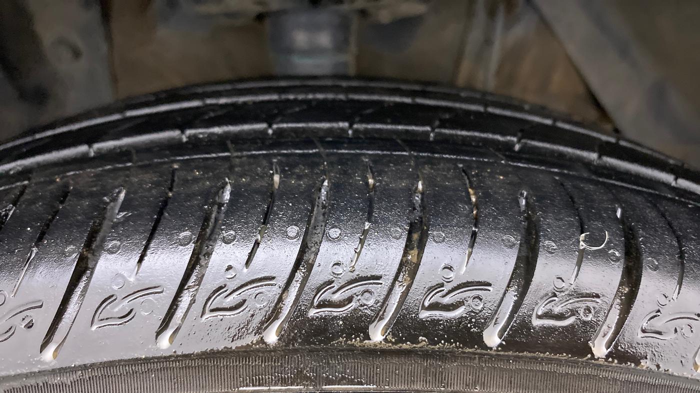 2019 Maruti Vitara Brezza ZDI PLUS AMT, Diesel, Automatic, 72,577 km, Right Front Tyre Tread
