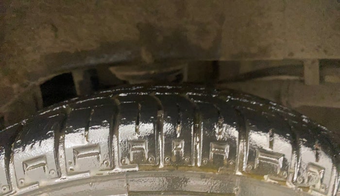 2014 Maruti Alto 800 VXI, Petrol, Manual, 99,131 km, Left Rear Tyre Tread