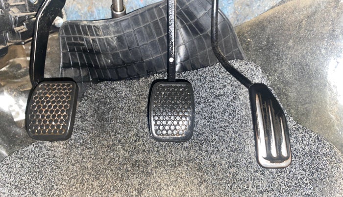 2014 Maruti Alto 800 VXI, Petrol, Manual, 99,131 km, Pedals