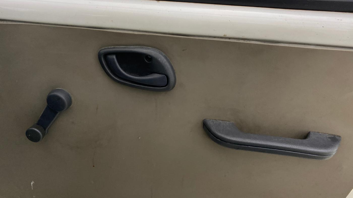 2015 Maruti Eeco 7 STR, Petrol, Manual, 49,773 km, Driver Side Door Panels Control