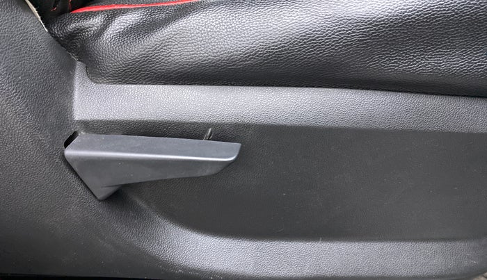 2019 Mahindra KUV 100 NXT K2 6 STR, Petrol, Manual, 34,529 km, Driver Side Adjustment Panel