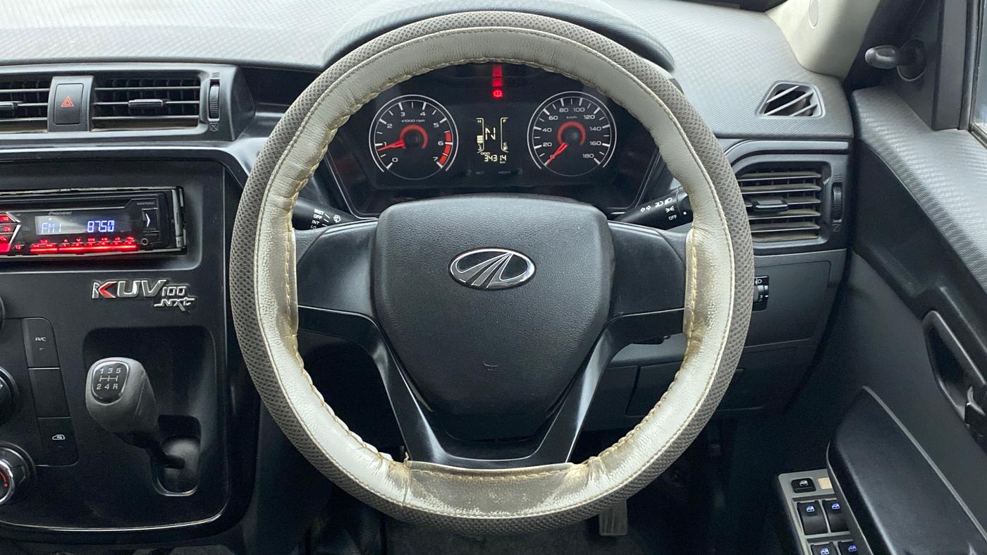 2019 Mahindra KUV 100 NXT K2 6 STR, Petrol, Manual, 34,529 km, Steering Wheel Close Up